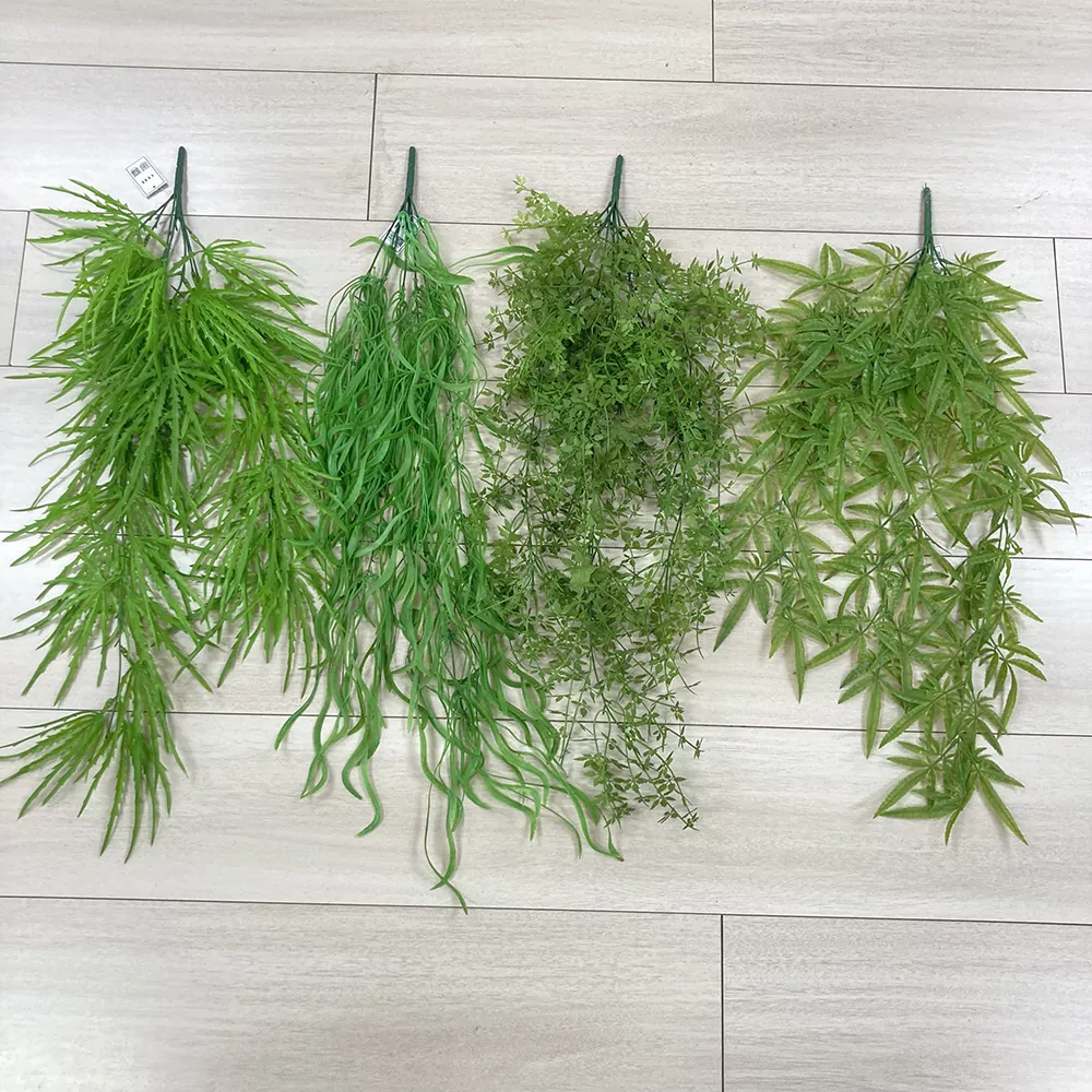 Faux Fern Wall Visí