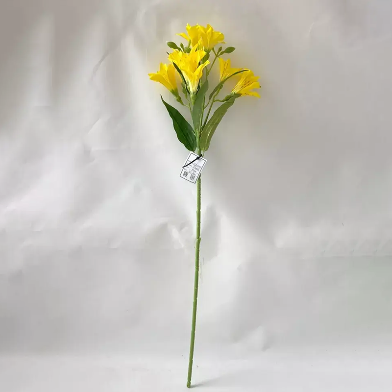 Hedvábná umělá květina Lily